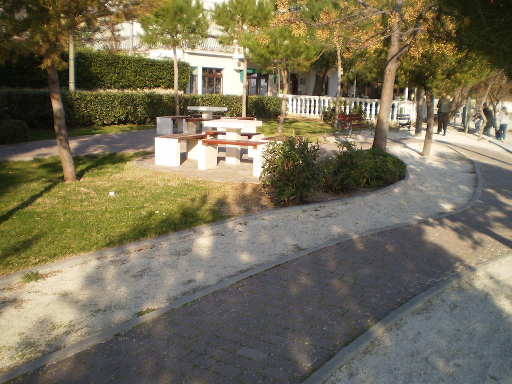 Apartments Kanajet Kaštela エクステリア 写真
